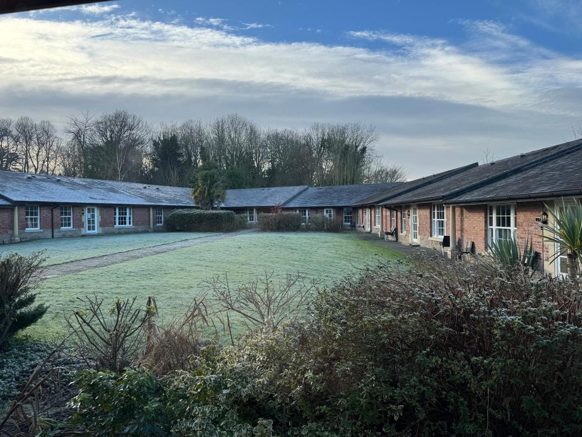Netley Hall Dorrington 外观 照片